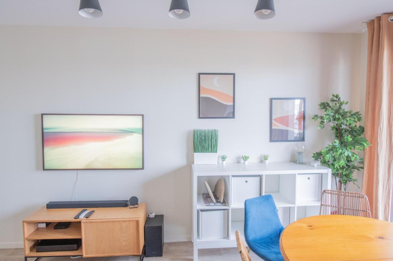Machouart Le Duplex -Parking Gratuit Equipee Commodites- Apartment โอแบวีลีเย ภายนอก รูปภาพ